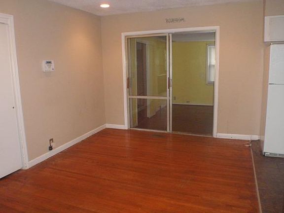 4th image of 185 Flint Dr