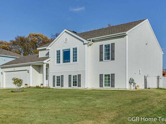 3rd image of 4724 Southbury Ct SE