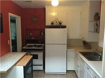 5th image of 7634 Belleview Ave