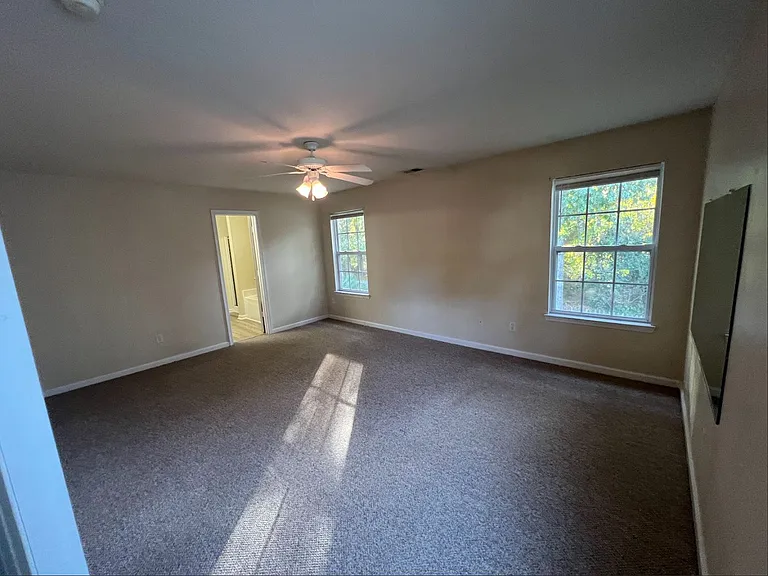 433 Garcia Dr — Photo 21