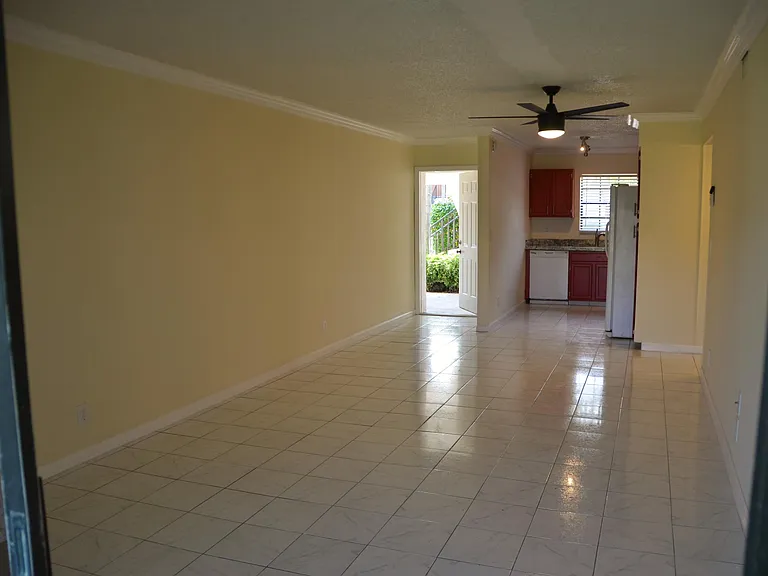 320 Norwood Ter #113 — Photo 7
