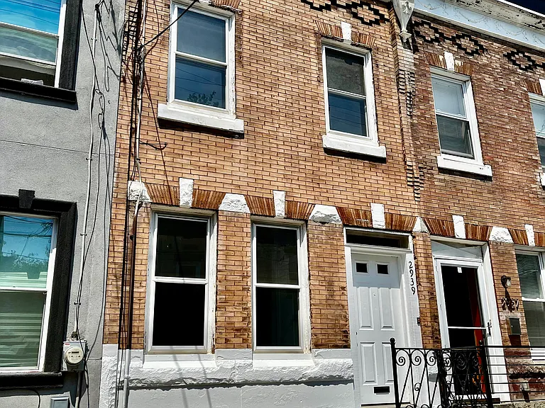 2939 W Master St #A — Photo 2