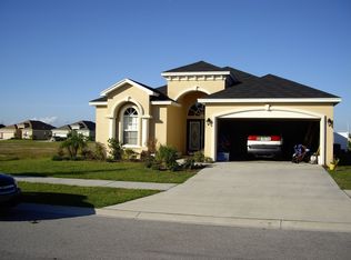 10715 Carloway Hills Dr, Wimauma, FL 33598