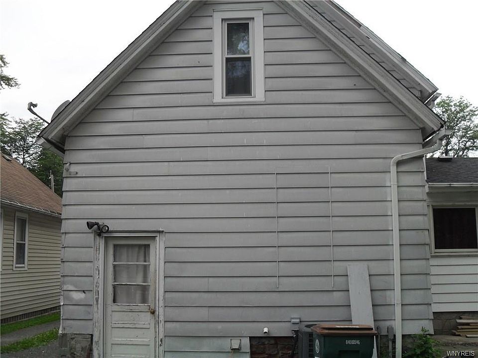2nd image of 231 Fredericka St