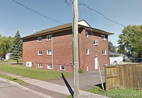 3rd image of 93 Birchmount Dr