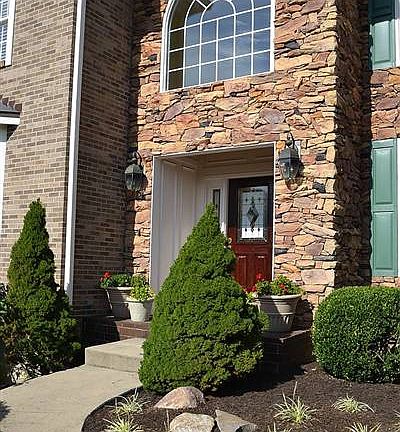 2nd image of 8600 Willow Run Ct