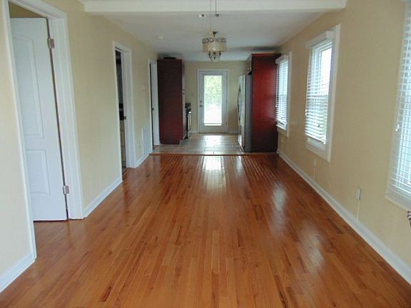 3rd image of 1417 Ellzey St