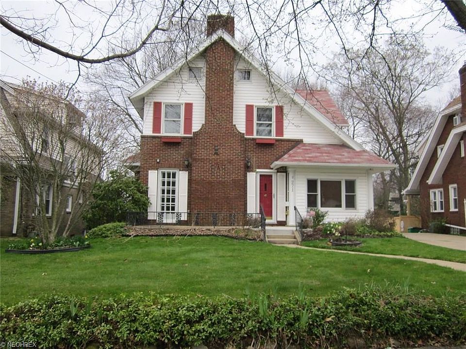 1st image of 271 Casterton Ave