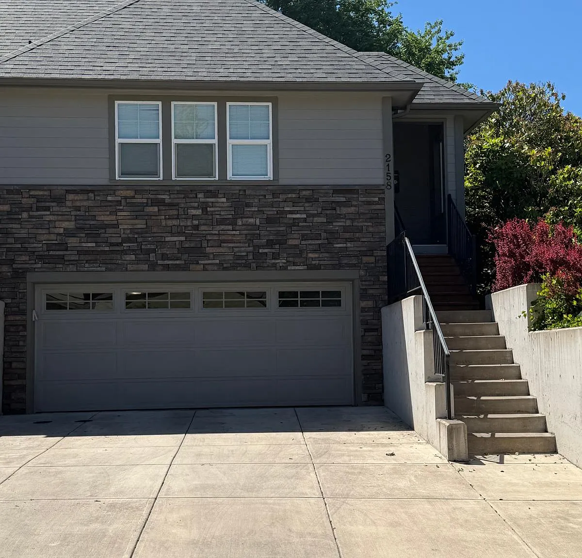 3 bed, 1900 sqft, $2,200 — Photo 1