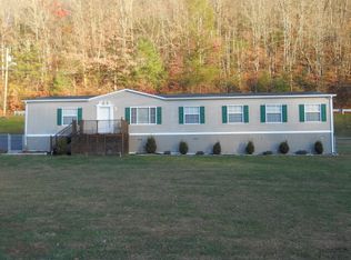105 Brown Bottom Ln, Cedar Bluff, VA 24609