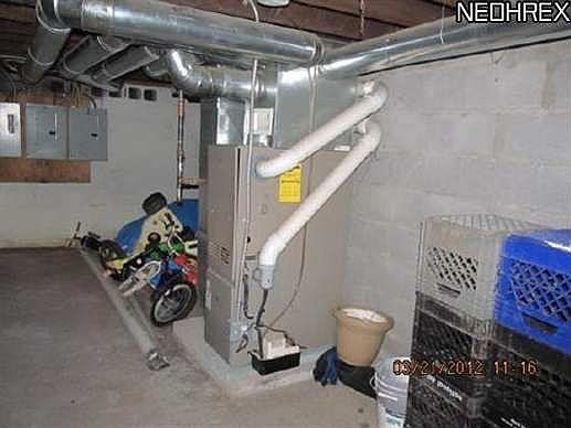 3rd image of 3226 Chatham Ave