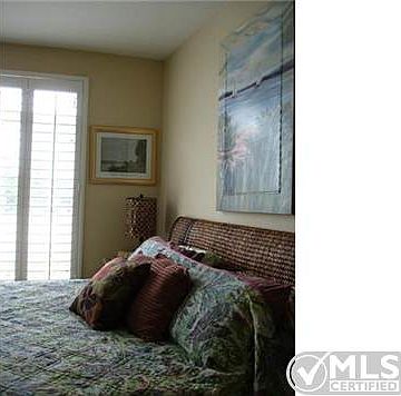 MASTER BATH AND WALK -IN CLOSET EN-SUITE