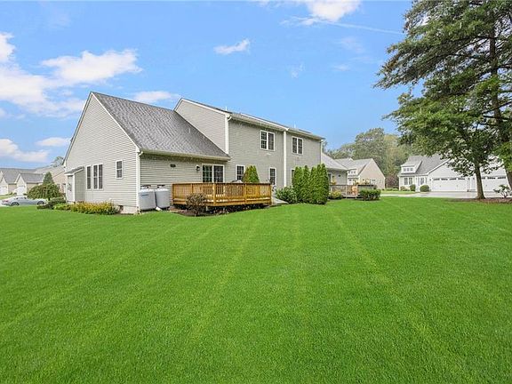 5th image of 109 Fox Hollow Rd