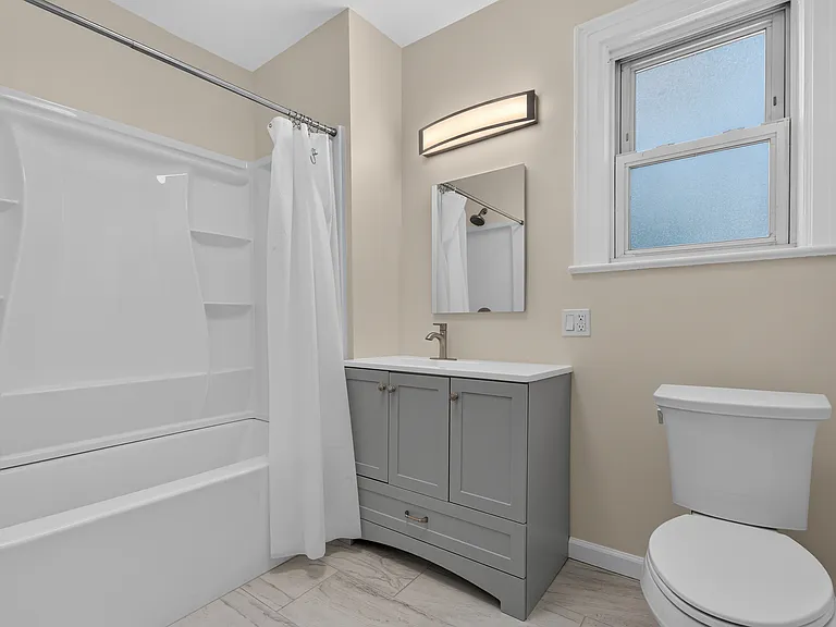 84 Page Ave — Photo 14