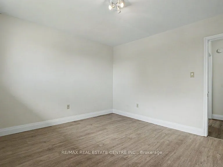 273 Elliott St — Photo 18