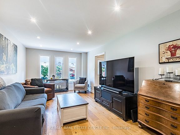 4th image of 1571 Meadowfield Cres