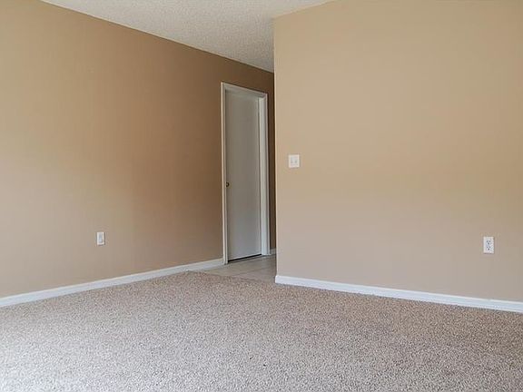 5th image of 2669 Vaughn Ct
