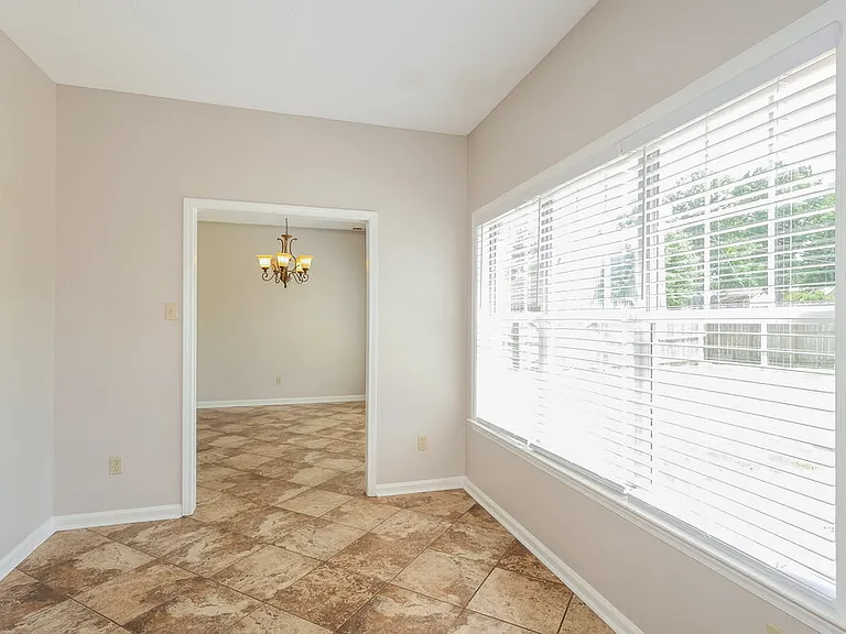 15 Austin Cir — Photo 9