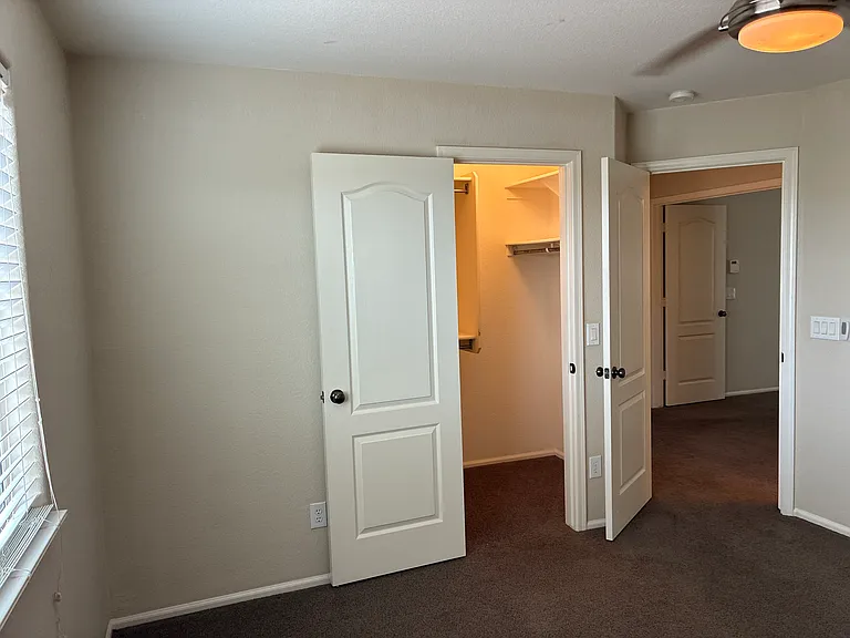 2217 W Steed Rdg — Photo 32