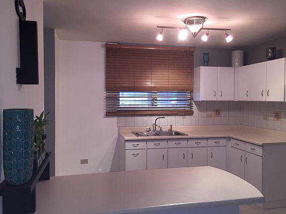 4th image of Calle Bromelia 2 Urb Reparto Suris