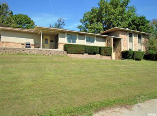 308 Walnut St, Dixon, IA 52745