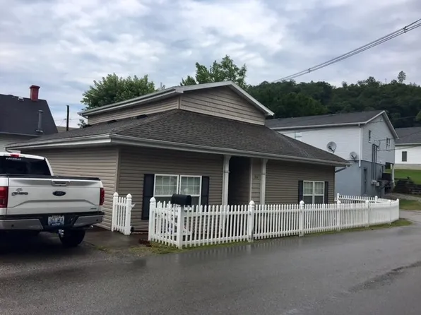 326 Cedar St, Hazard, KY 41701