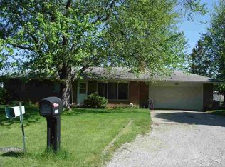 9888 Elmwood Dr, Freeland, MI