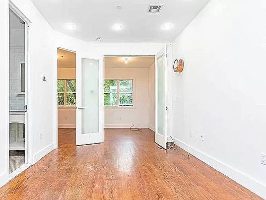 1st image of 1072 Bergen St #3J
