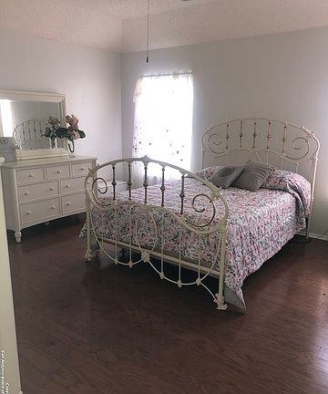 5th image of 3234 Tree Grove Dr