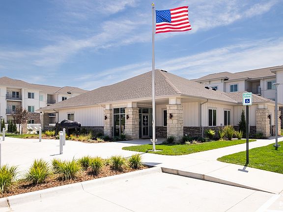 Clubhouse, exterior