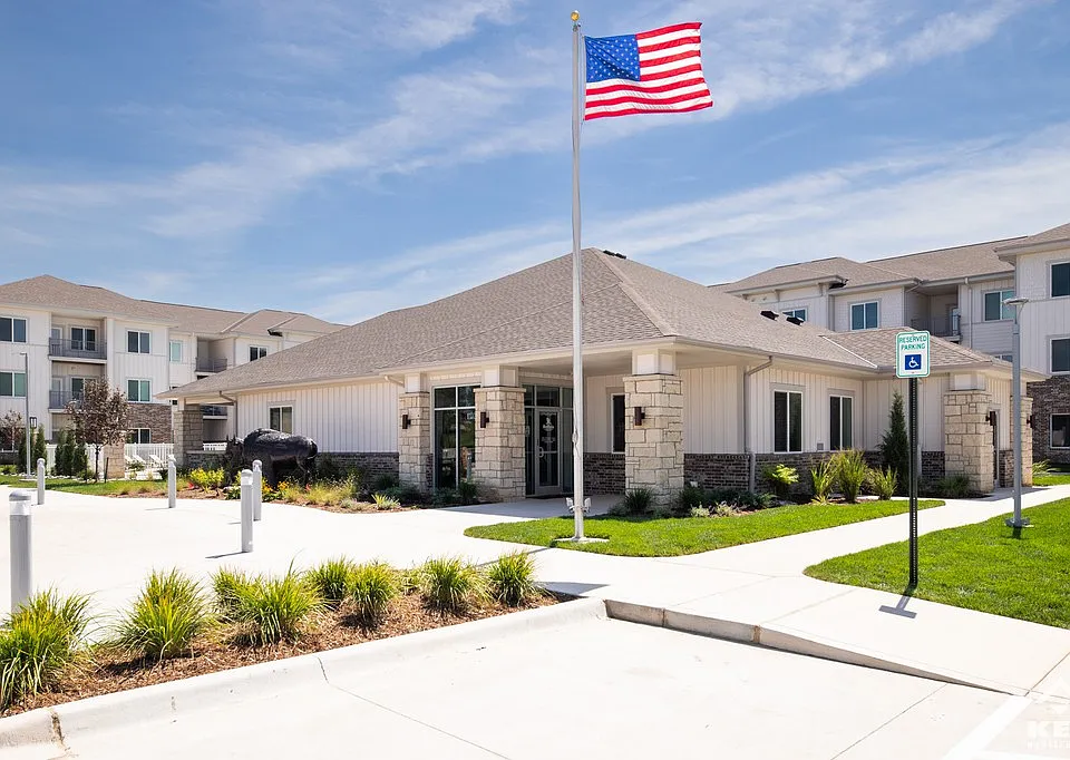 Clubhouse, exterior