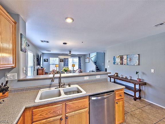 3rd image of 1134 Safari Creek Dr