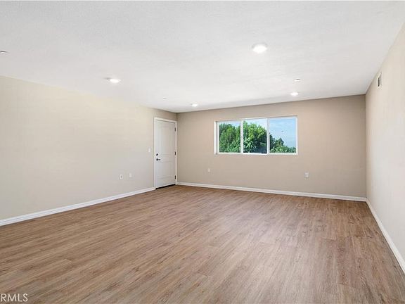 4th image of 13710 W Foothill Blvd