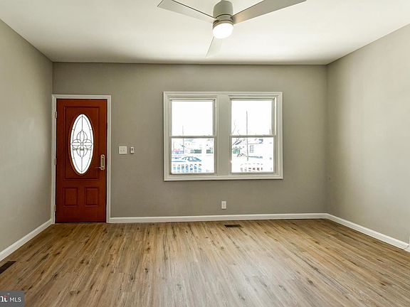 5th image of 448 Washington Ave