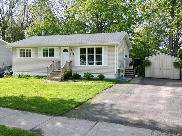 412 Wetmore Rd, Fredericton, NB E3B 5L5