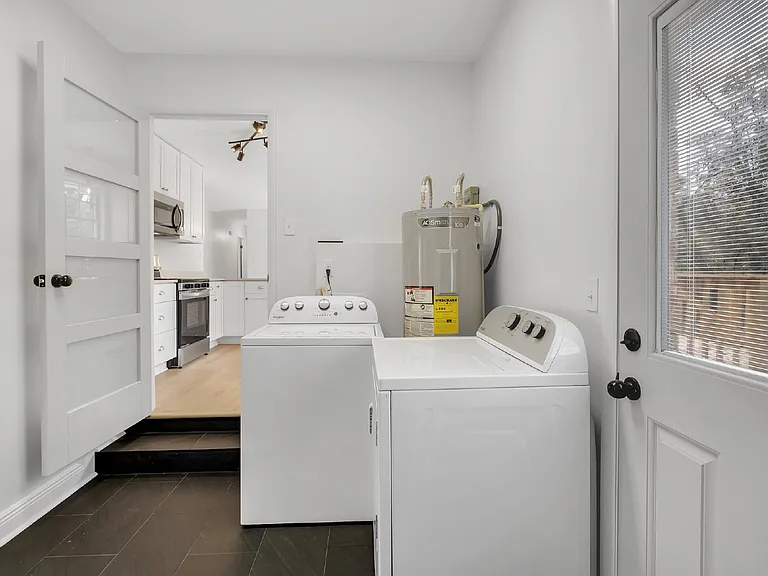 1369 Nancy Dr — Photo 22