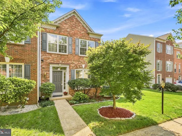 6339 Burgundy Leaf Ln, Alexandria, VA 22312