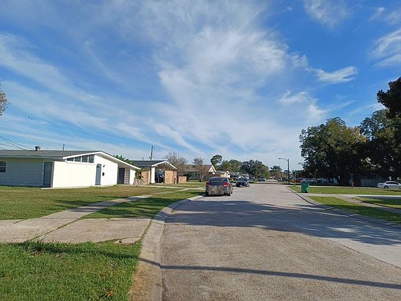 4th image of 2133 N Butterfly Cir