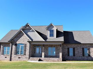 655 Blue Water Dr, Cookeville, TN 38506