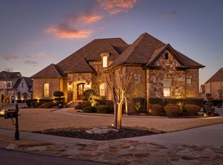 7930 Hampton Cove Dr, Ooltewah, TN 37363