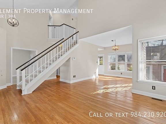 3rd image of 131 Cumberland Green Dr