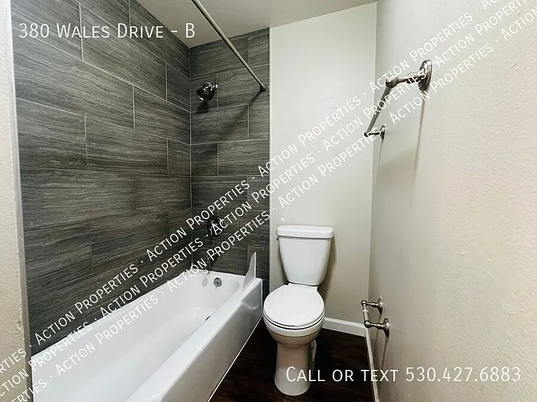 380 Wales Dr #B — Photo 9