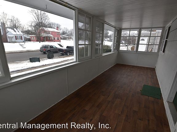 2nd image of 1721 E Ewing Ave