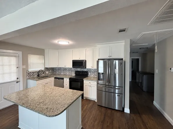 627 Hill St, Grand Prairie, TX