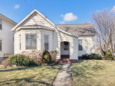1614 E Oakland Ave, Bloomington, IL, 61701