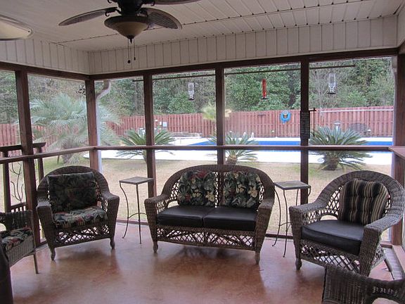 4th image of 1921 Green Forest Dr