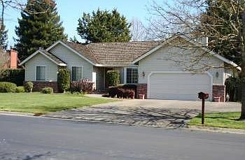 2nd image of 451 Countryside Cir