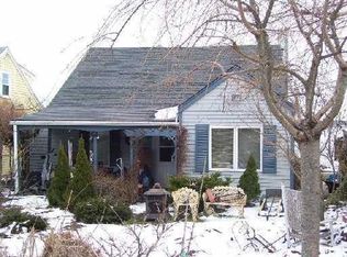 53 Atlantic Ave, Portsmouth, RI 02871