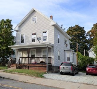977 Dwight St, Holyoke, MA, 01040