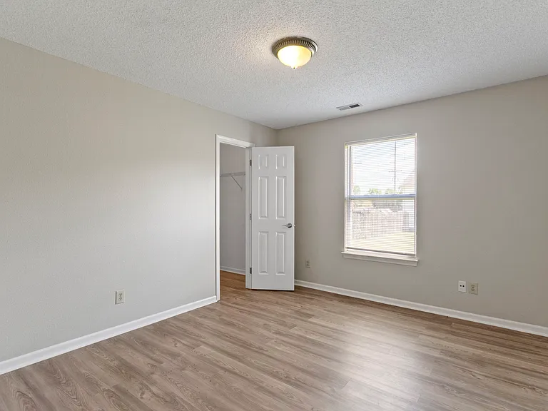 7763 Sunflower Dr — Photo 13